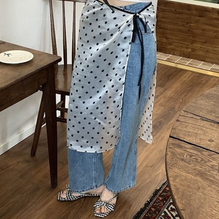 Foldning iført halvskørt gennemsigtigt nederdel C C