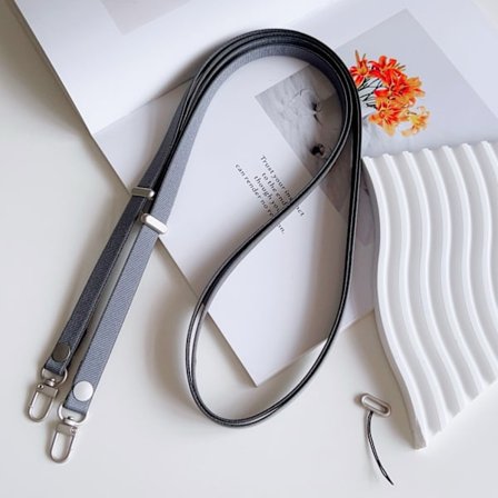 Icke-magnetisk sugpropp mobiltelefon långt rep lämpligt för Apple 17 justerbart mobiltelefonrep diagonalt långt band