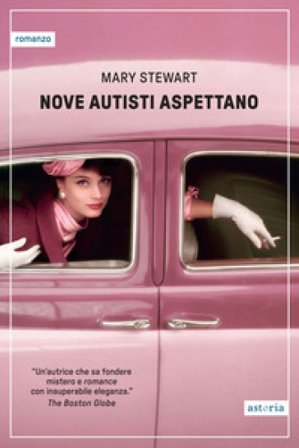 Nove autisti aspettano Mary Stewart