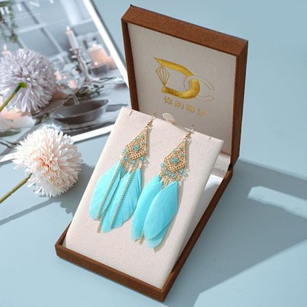 Daisy Feather Örhängen Nya Crystal Beads Diamantörhängen Långkedjade örhängen Yunnan Smycken Partihandel