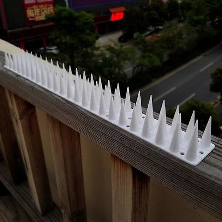 2-pak Plastik Fuglepigge, Due, Egern, Vaskebjørn, kat. Nem installation Fugleafskrækkende pigge til brug på altan, gårdhave, udendørs tag (hvid, 45