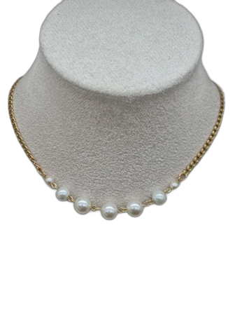 Handgjort halsband inspirerat av Maria Nilsdotter