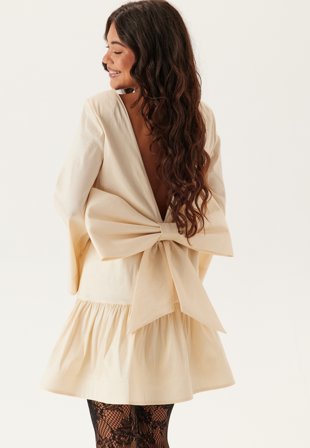 Bubbleroom Occasion Bow Back Shift Dress Vaatteet