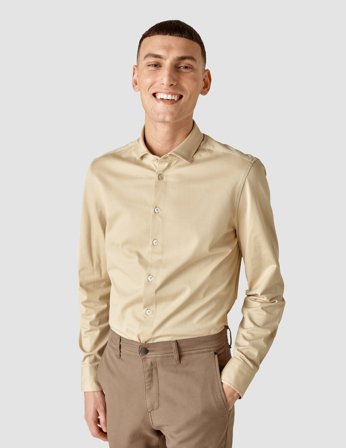Shaping New Tomorrow - Classic Shirt - Sahara - Slim Fit - Herre - Størrelse M