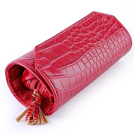 Rullaa matkakorukotelo, jossa on suuri kapasiteetti ilman ryppyjä Flaming Red