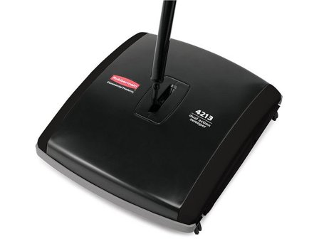 RUBBERMAID Mattsopare Dubbel 26,7x24,1x111,8cm - Lyreco - Städ och hygien - Städmaskiner - Mattsopare och sopmaskiner