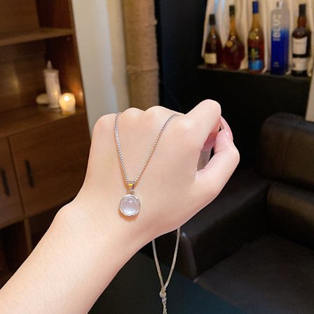 Lätt lyx nisch high-end halsband med utsökt mikroinlagd zirkon nyckelbenskedja, moderiktigt och mångsidigt temperament