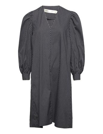 Kiriniiw Yanca Dress Knelang Kjole Navy InWear