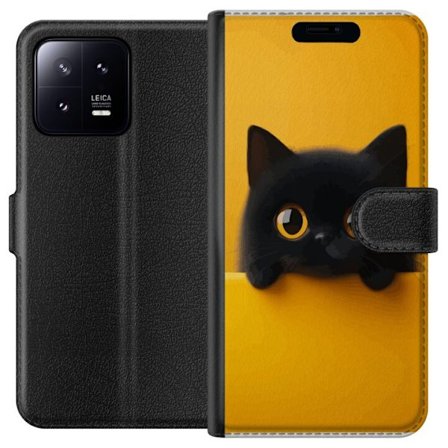 Kompatibelt Plånboksfodral till Xiaomi Xiaomi 13 Svart katt sticker upp över gul kant - ren och modern illustration med stora ögon, lekfullt uttryc