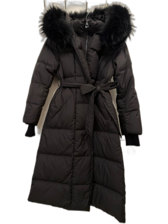 Svart lång dunjacka med päls