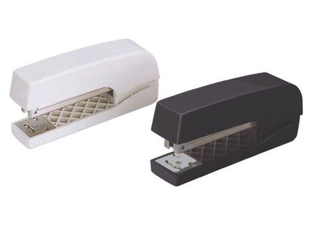 Häftapparat, 24/6 och 26/6 klamrar, 20 arks kapacitet, svart - Lyreco - Kontorsmaterial - Till skrivbordet - Häftapparater - Manuella