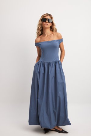 Lydia Tomlinson x NA-KD Jersey Poplin Off Shoulder Balloon Dress - Skulderløse kjoler - Blå - EU 42