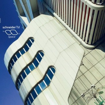 The 8 of space Schneider Tm