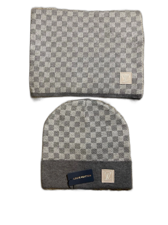 Grå rutig Louis Vuitton mössa & halsduk