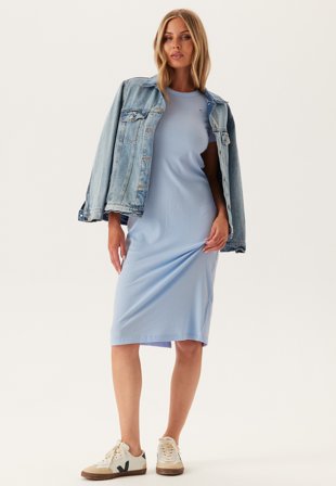 TOMMY JEANS - Tjw Rib Bodycon Midi Dress - C3q Sweet Blue - Kläder - - Bubbleroom