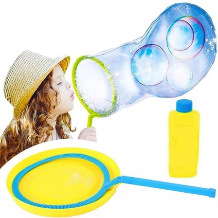 Kuplarengas, jossa on kahva ja 250 ml kuplasaippuaa jättikuplia varten