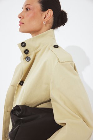 Shpresa x NA-KD Trench à manches rondes - Trenchcoats - Beige - EU 38