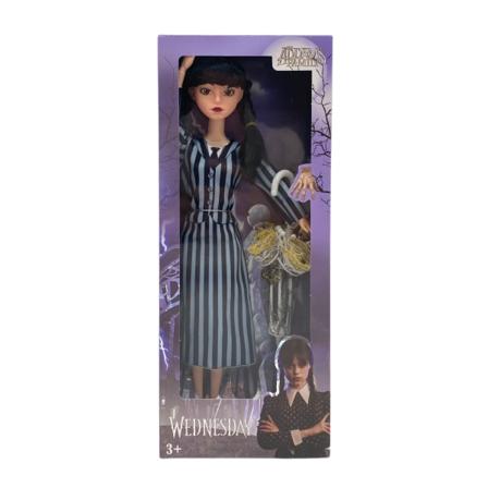 Uudet lelut Addams' A Doll Wednesday Addams -nukkevalmistaja