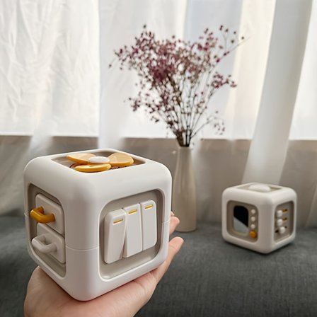 6-sidet Pædagogisk Aktivitetsboks til Unge - Interaktivt Finger Træningslegetøj med Farverige Knapper, Håndtag & Kontakter, Ideel til Drenge & Gir [DB