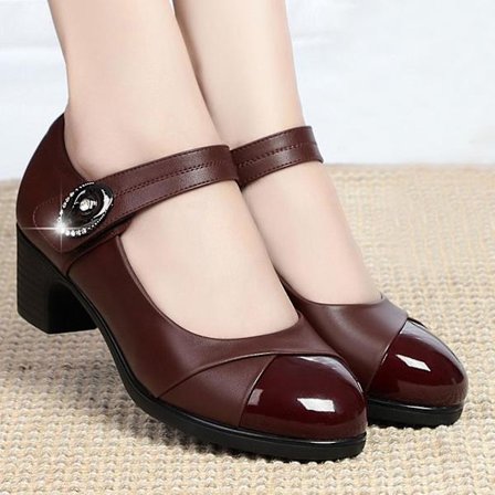 Vanhat matalakorkoiset tanssikengät pyöreällä kärjellä, prinsessakengät, sopivat rannalla kävelyyn, viininpunainen