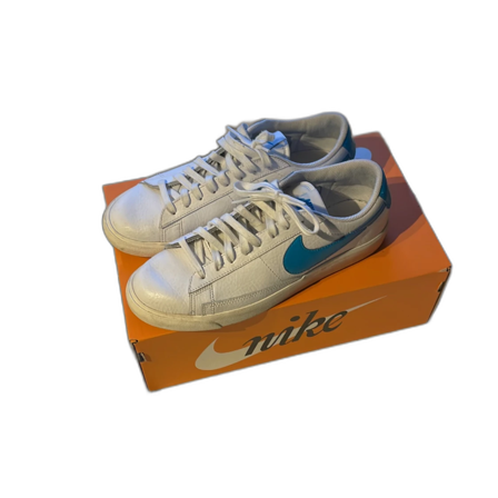 Nike blazer low
