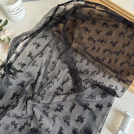 Nauhahame Hameen päällä A A