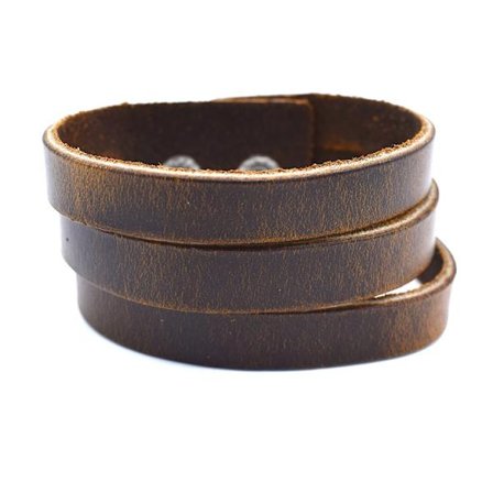 Armbånd i brunt skinn