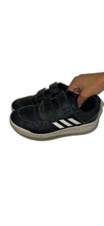 Adidasskor