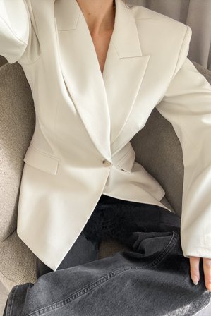 NA-KD Fitted Overlap Blazer - Lang Blazers - Hvid - EU 44