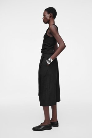 COS Women's Bermuda A Portafoglio In Cotone Con Cintura in Nero