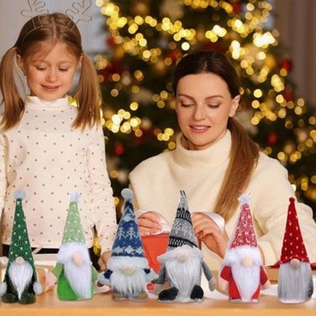 Adventskalender 2024, Julnedtellingkalender med 24 figurer, Bærbare julegaver for voksne, barn og venner 5 nisser + 19 pyntegjenstander