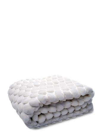 Egg Throw 130X170Cm Home Textiles Cushions & Blankets Blankets & Throws White Ceannis