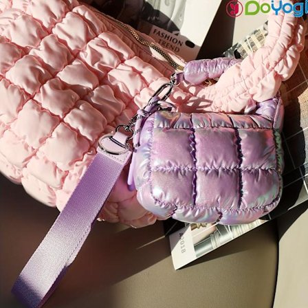 DOYOGI Kvinnors Quiltade Puffer Armbandsväska - Mini Handväska & Läppstiftshållare med Dragkedja, Justerbar Rem (/Smoky Lavender/Grå//)