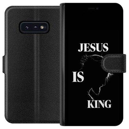 Yhteensopiva Lompakkokotelo Samsung Galaxy S10e Värikkäitä kawaii-hahmoja pinottuna pystysuunnassa violetilla taustalla, pehmeillä muodoilla ja leikki