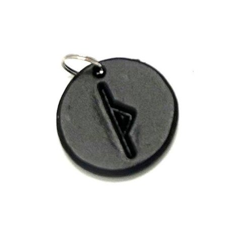 Håndlavet vedhæng med nordisk rune lavet af svensk læder