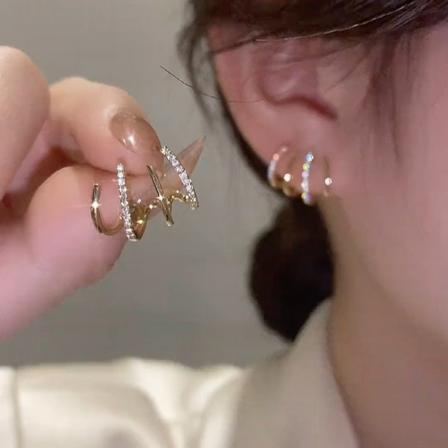Enkla personliga fyrklövers geometriska glänsande örhängen ins kall stil koreanska