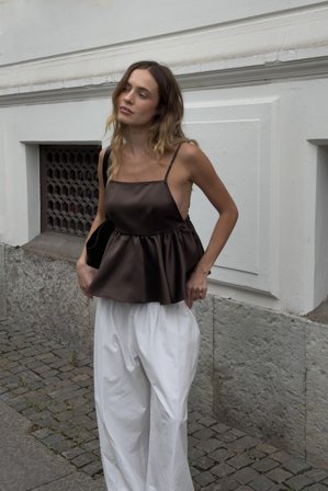 NA-KD Haut peplum à bretelles et dos ouvert - Top Nouvel an - Brun - EU 40