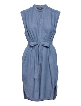 Dresses Light Woven Knelang Kjole Blå Esprit Collection