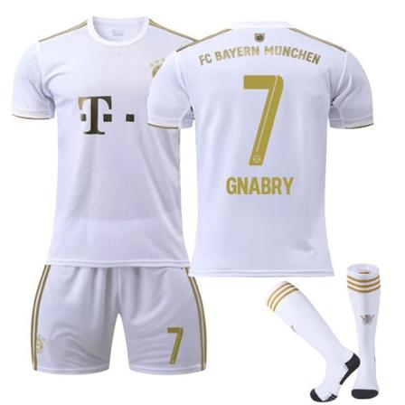 22-23 Bayern borta vit nr 17 Mane 6 Kimmich 4 De Ligt 25 Muller 10 Sane fotbollströja Size 7 with socks #24