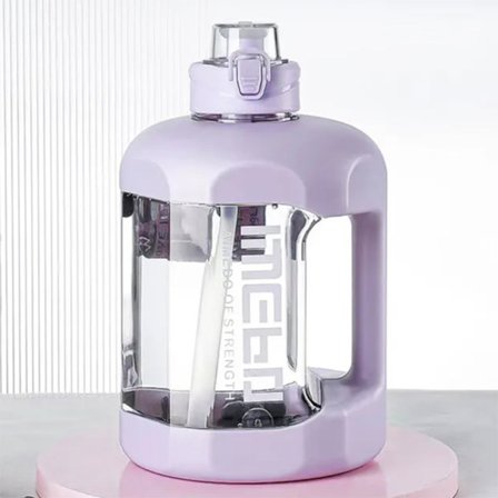 1.8L Vattenflaska med Sugrör - Din Ideala Följeslagare för Träning och Utomhusaktiviteter