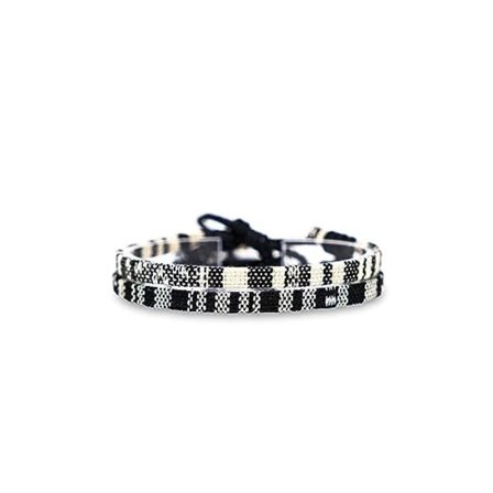 (Sort & Hvid) 2x Surfer armbåndssæt mænd og kvinder - boho hippie - strand og festival tilbehør - håndlavet - 100%