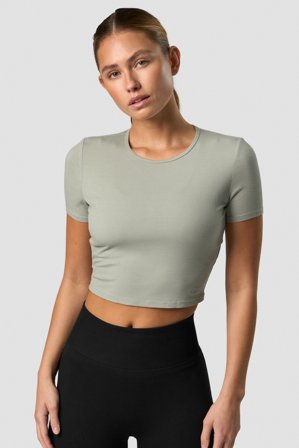 ICANIWILL - Recharge Cropped T-shirt Wmn Faded Green - Naiset - Treenivaatteet ICIW:ltä