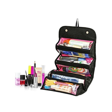 Tarvikkeet, joissa 4 taskua, roikkuu