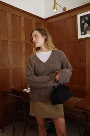 Premium Selection Knitted Wool Oversized V-Neck Sweater - Premium kvalitet - Brun - M