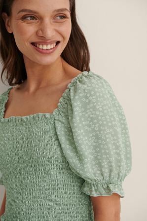 NA-KD Boho Haut court à smocks recyclé - Crop tops - Vert,Flower - EU 42