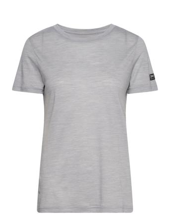 W The Essential Tee T-shirt Top Grå Super.natural