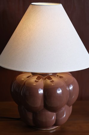 Jotex - CASSIE bordlampe Brun - Kjøp Bordlamper hos Jotex