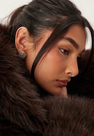 Pilgrim - Ember Earrings -plated - Gold - Kläder - - Bubbleroom