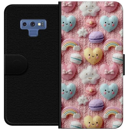Kompatibelt Lommeboketui til Samsung Galaxy Note9 Pastellmotiv med hjerter, skyer, regnbuer og makroner mot rosa bakgrunn i en søt drømmende stil.