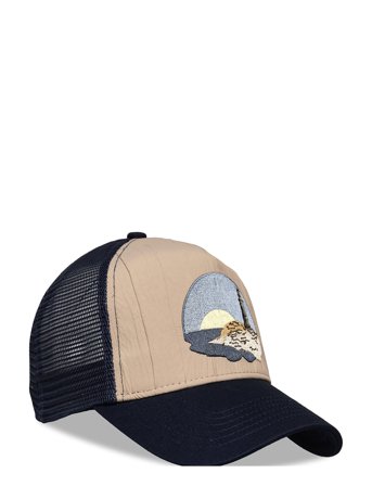 August Trucker Cap Beige Upfront
